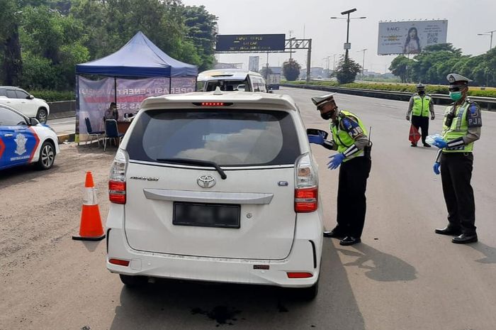 PSBB di beberapa akses pintu masuk di Jalan Tol Jasa Marga Group wilayah Jabotabek