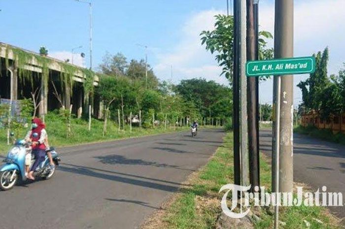 Jalan KH Ali Masud Sidoarjo, lokasi penjambretan emak-emak yang membawa uang Rp 20 juta.  
