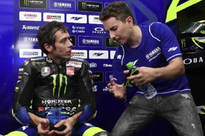 Valentino Rossi dan Jorge Lorenzo