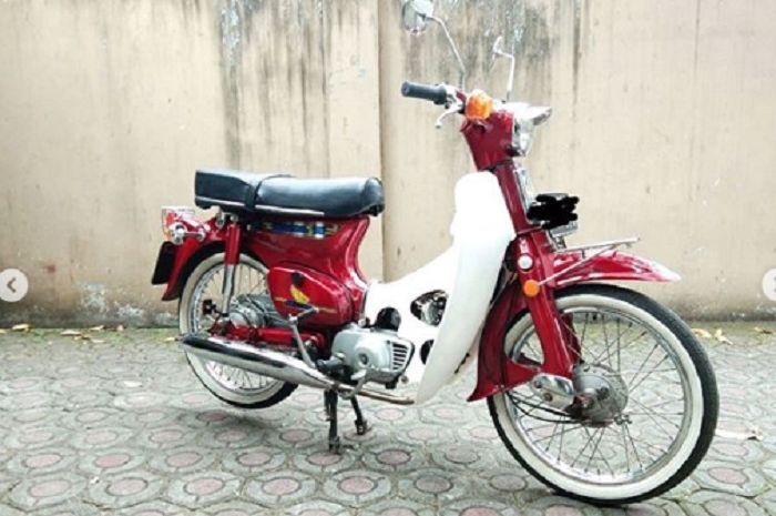 Ilustrasi Honda C70.