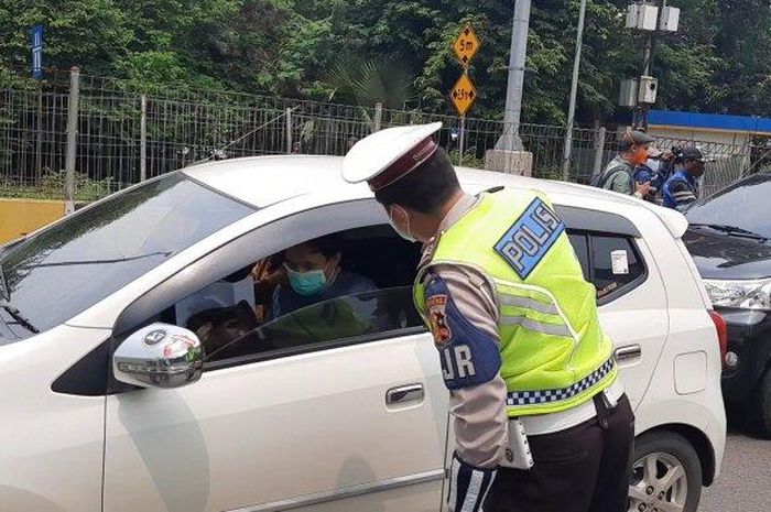 Titik pemeriksaan di Tol Bekasi Timur.