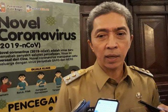 Wakil Wali Kota Bogor Dedie A Rachim saat ditanyai update pasien dalam pemantauan dan pengawasan corona virus di Kota Bogor di Balaikota Bogor, Senin (16/3/2020).