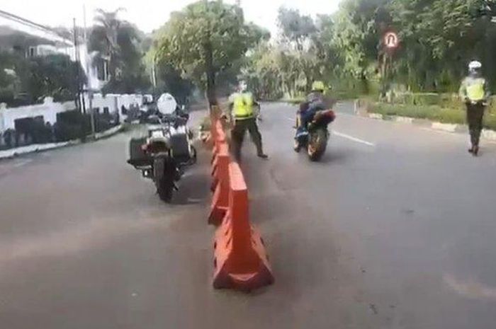 Beberapa pengendara motor sport fairing yang kabur saat dirazia