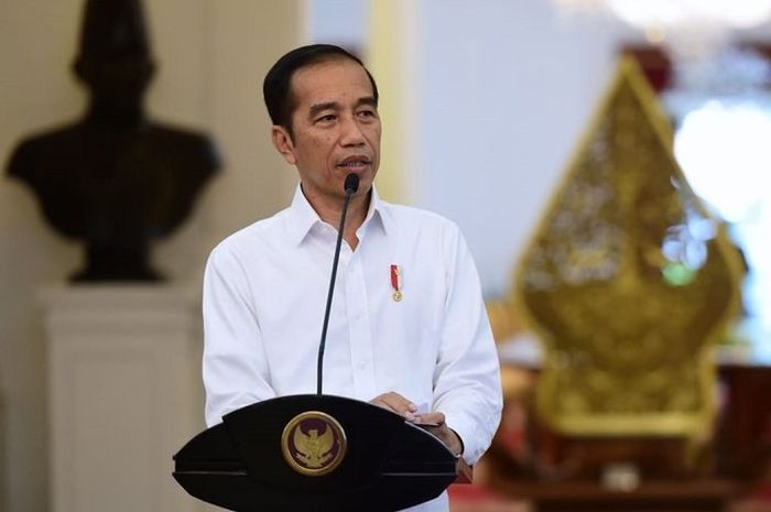 Presiden Joko Widodo saat memberi keterangan pers terkait penanganan Covid-19, di Istana Merdeka, Selasa (24/3/2020).