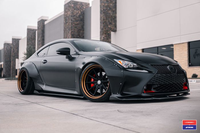 Modifikasi Lexus RC350 pakai body kit Rocket Bunny