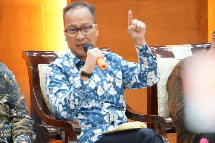 Menperin Agus menegaskan, pihaknya fokus untuk terus berupaya mendorong agar industri manufaktur tetap bergerak dalam memacu roda perekonomian nasional