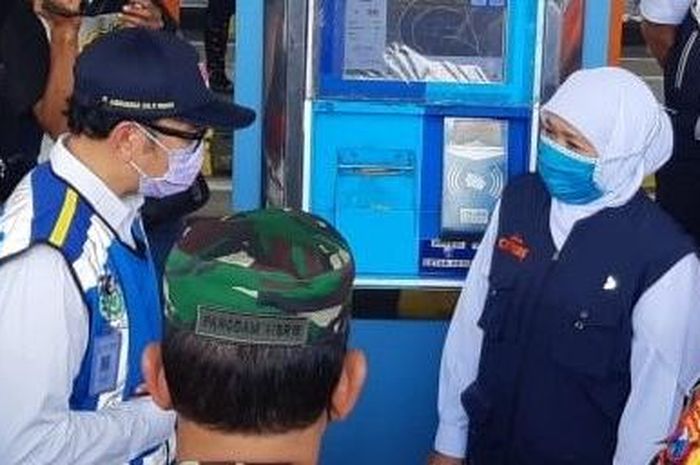 Gubernur Jawa Timur, Khofifah Indar Parawansa, restui penyekatan tol Solo-Ngawi, yang dikelola PT Jasamarga Solo Ngawi (JSN) selaku anak usaha PT Jasa Marga Persero (27/4)