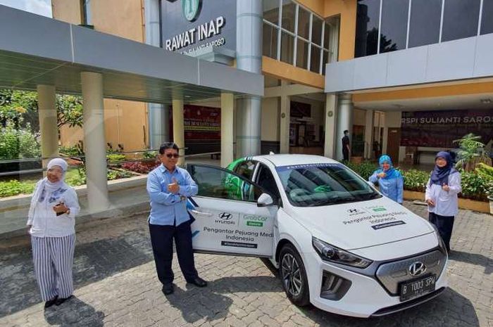 Hyundai IONIQ Electrik untuk mempermudah mobilitas tenaga kesehatan dalam melawan pandemi Covid-19