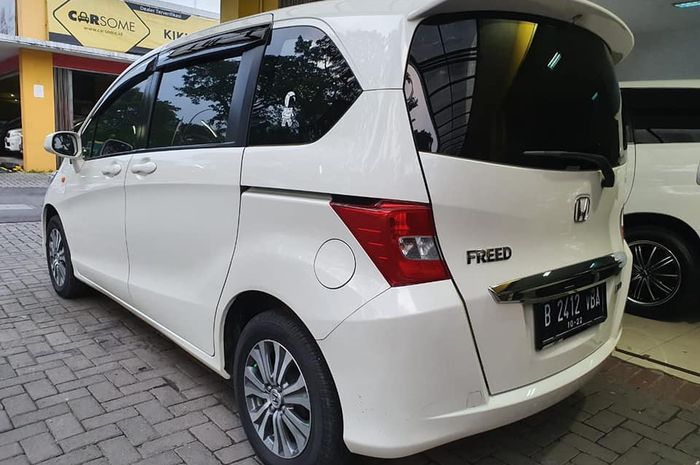 Honda Freed bekas tahun 2011