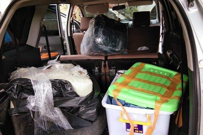 Toyota Avanza yang mengangkut ganja kering seberat 30 kilogram