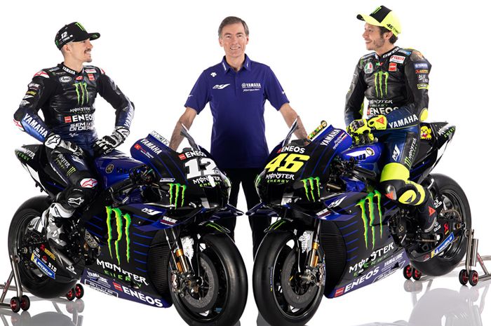 Managing Director Yamaha Racing, Lin Jarvis (tengah) beri deadline Valentino Rossi (kanan) terkait kontraknya dengan Yamaha untuk MotoGP 2021