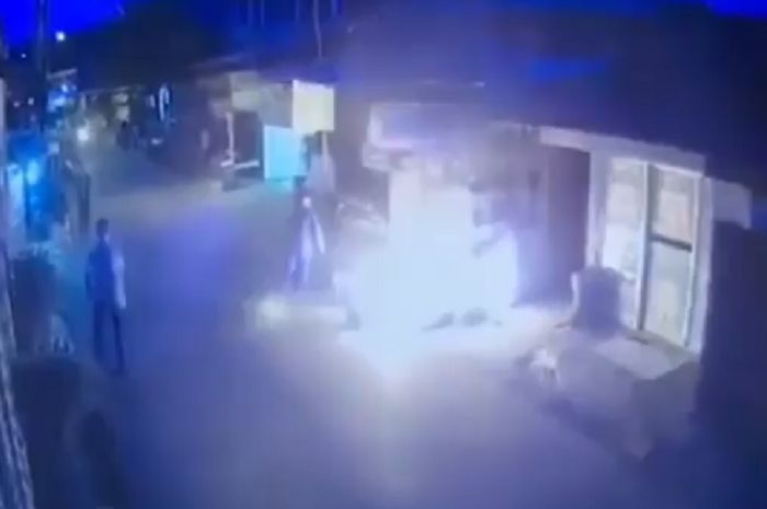 kebakaran warung benin eceran