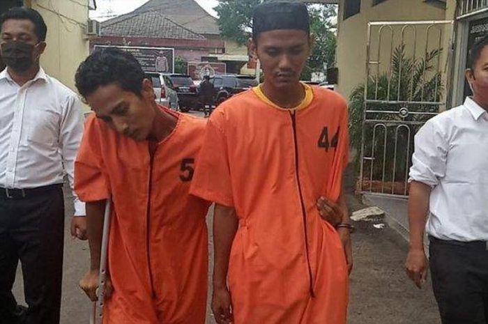 Baru sebulan bebas dari penjara, Aripin (26) warga Jalan Panjaitan Lorong Lama, Kelurahan Bagus Kuning Plaju Palembang kembali melakukan curanmor bersama rekannya Nopal Mustakim (22). 