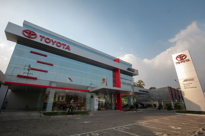 (Ilustrasi) Auto2000 jaringan dealer Toyota tawarkan keringanan berupa opsi bunga 0% untuk tenor 1 tahun, bunga 1% untuk tenor 2 tahun, dan bunga 2% untuk tenor 3 tahun