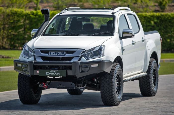 Isuzu D-Max GO2 bergaya off-road