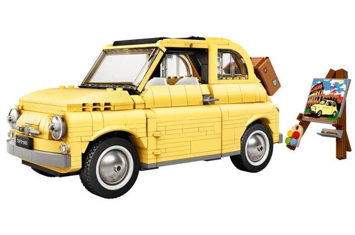 LEGO Fiat 500 dari depan
