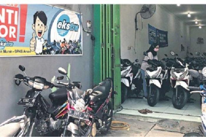 Ilustrasi showroom motor bekas