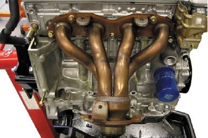 Ilustrasi exhaust manifold