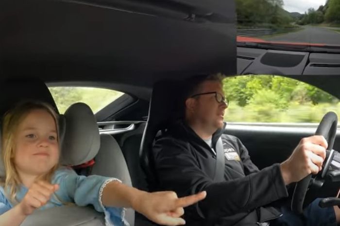 Gadis Empat Tahun Ini Cetak Rekor 250 Putaran di Sirkuit Nurburgring