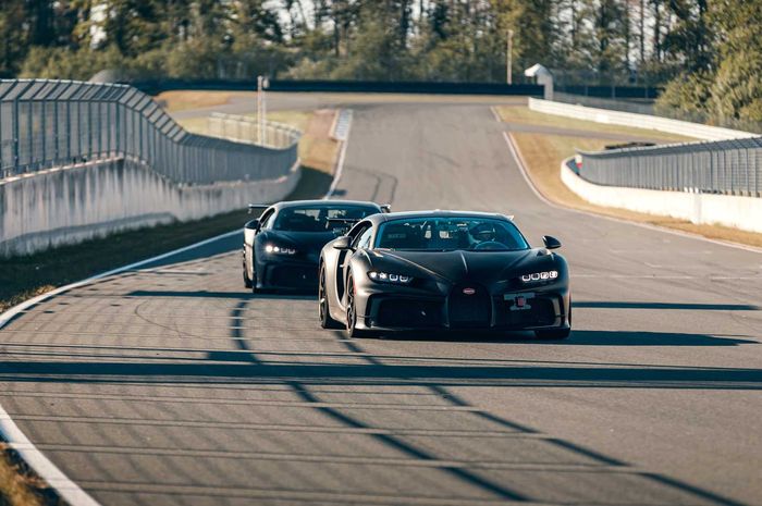 Dua Bugatti Chiron Pur Sport dijajal di Sirkuit Bilster Berg, Jerman