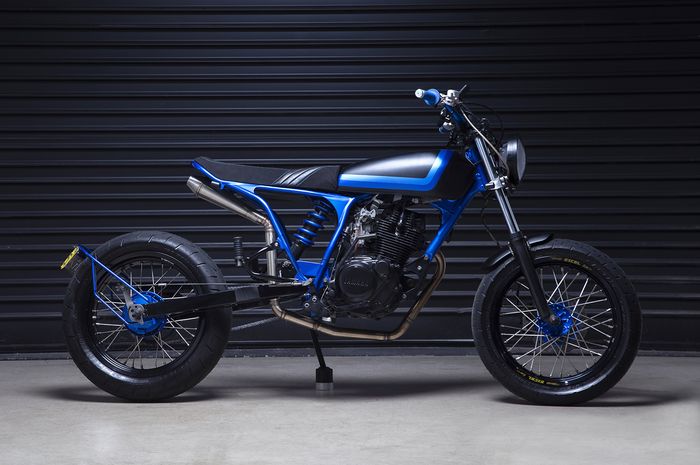 Yamaha TW200 street tracker