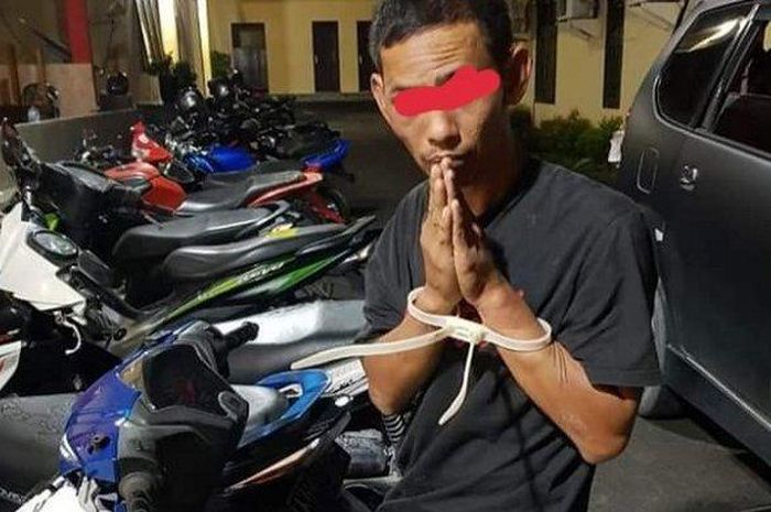 Salah seorang pelaku yang ditangkap Petugas Polres Kotawaringin Barat (Korbar) karena melakukan pencurian kendaraan bermotor.  