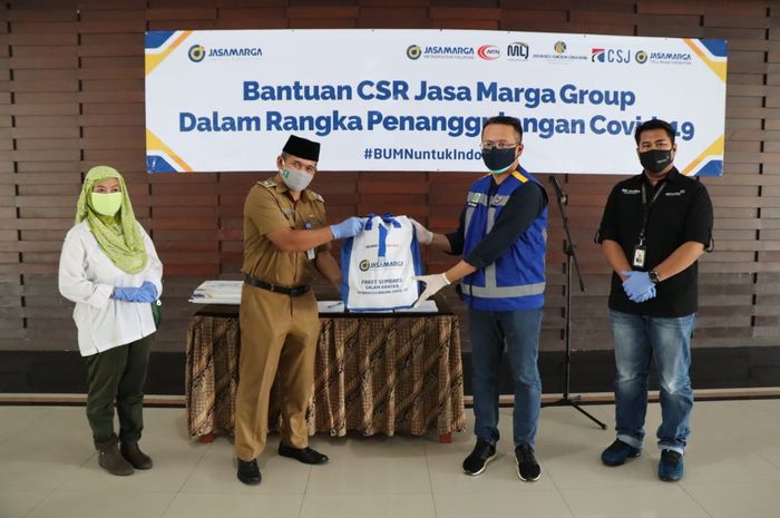 Paket sembako didistribusikan kepada masyarakat yang membutuhkan di wilayah DKI Jakarta sebanyak 2.007 paket. Sementara 5.234 paket untuk wilayah Tangerang Banten