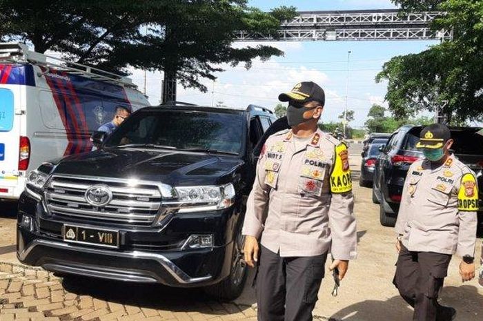 Kapolda Jabar mendatangi pos jaga di Karawang dan Purwakarta sebagai langkah antisipasi adanya pemudik dari Jakarta, Selasa (19/5/2020)