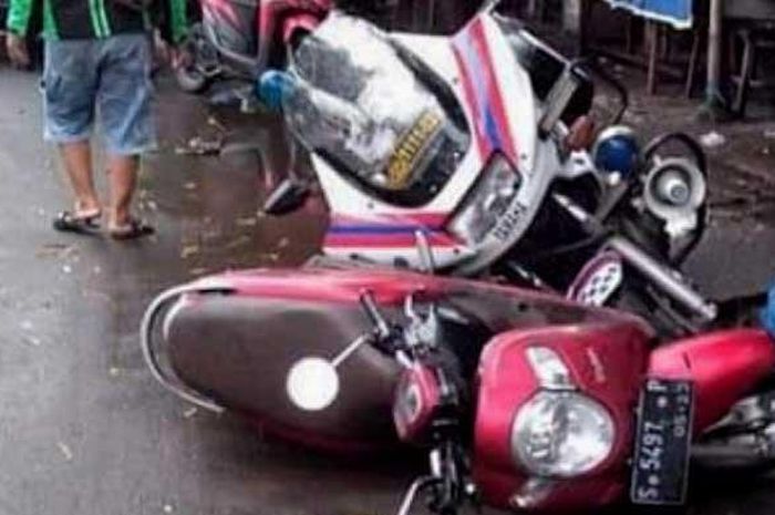Moge Voorijder polisi, Yamaha XJ900P tumbuk Honda Scoopy di kabupaten Mojokerto, Jatim