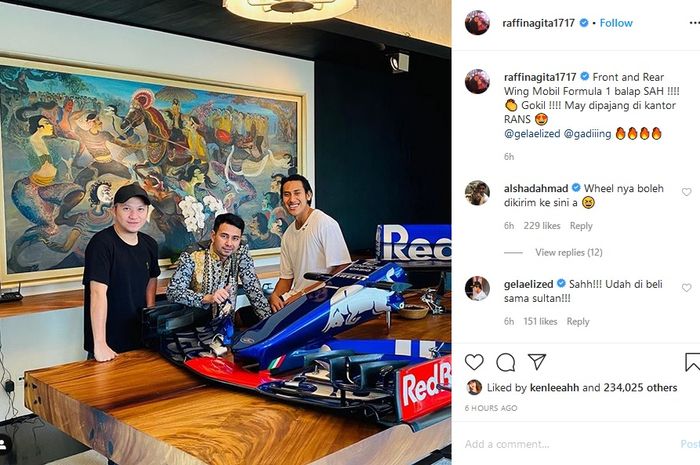Raffi Ahmad membeli koleksi bodi mobil F1 milik pembalap Sean Gelael