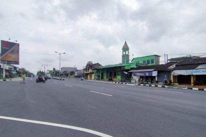 Kondisi Jalan Raya Solo-Jogja yang lengang, foto diambil Selasa (26/5/2020).