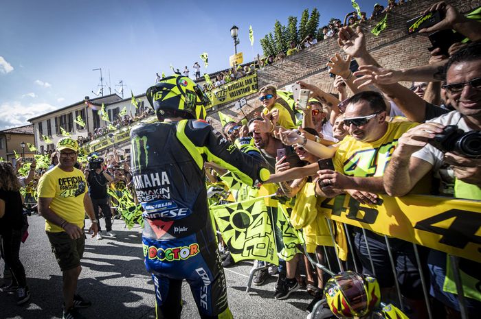 Valentino Rossi di kampung halamannya di Tavulia
