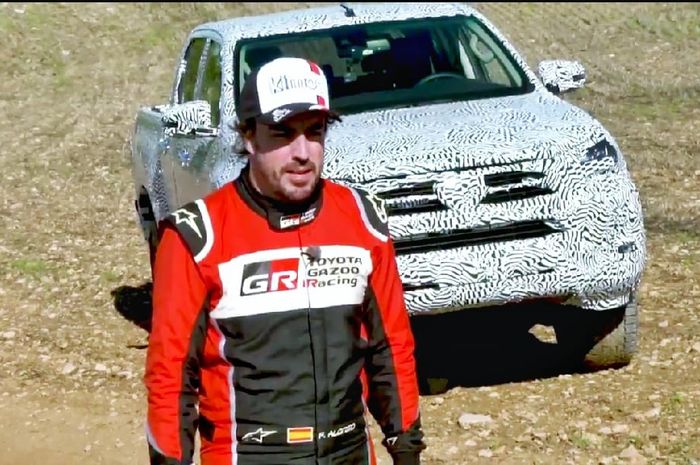 Fernando Alonso jajal Toyota Hilux sebelum resmi diluncurkan