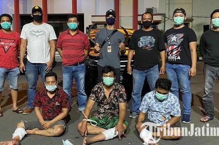 Tiga tersangka begal Saat Di Mapolrestabes Surabaya 