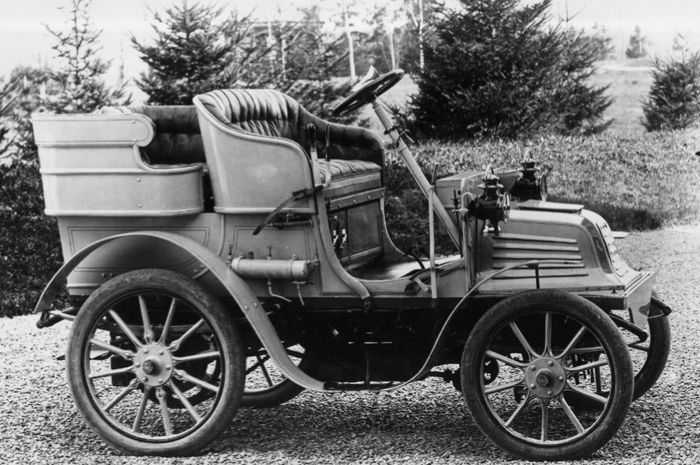 Peugeot Type 36, mobil pertama Peugeot yang mengadopsi teknologi setir mobil