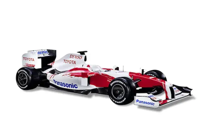 Mobil F1 Toyota akan dilelang untuk bantu atasi pandemi Covid-19.