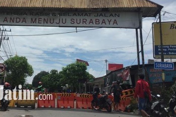 Ilustrasi penutupan sementara di Jalan Rungkut Menanggal, Surabaya