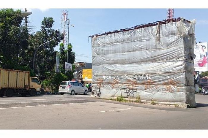 Pembangunan proyek flyover Jalan Jakarta Kota Bandung.