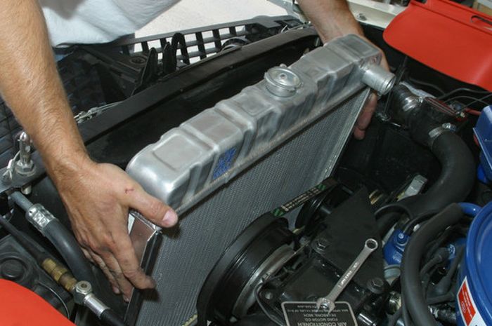 Ikustrasi radiator mobil