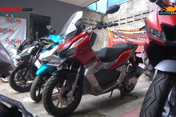 Honda ADV 150 seken di showroom motor bekas