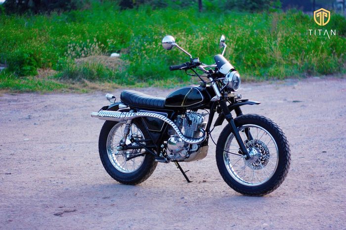 Suzuki GN125 scrambler