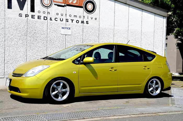 Toyota Prius 2006 proyek Mooneyes