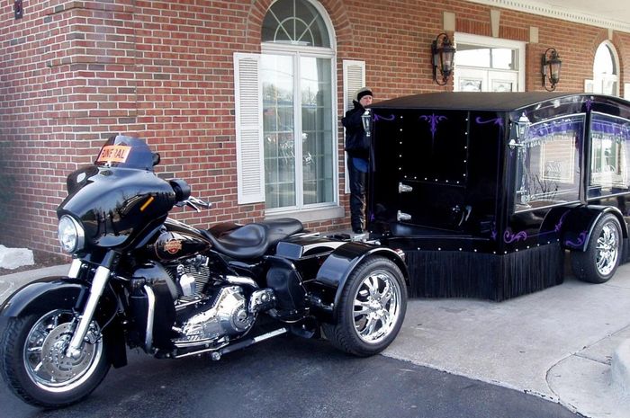 Harley-Davidson pengantar jenazah
