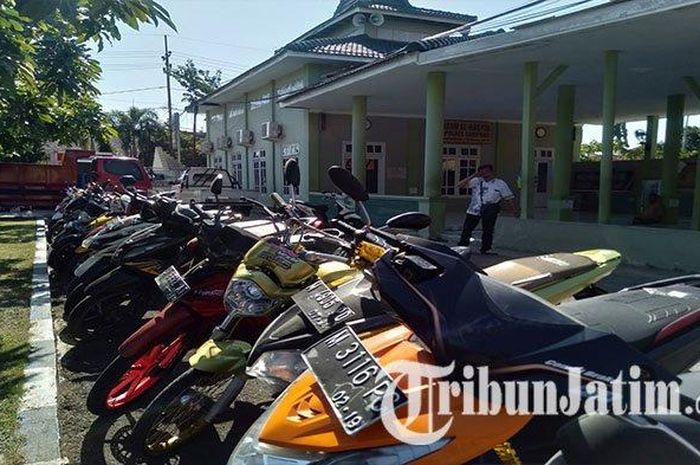 kondisi kendaraan yang ada di Mapolres Sampang, Madura, Sabtu (13/6/2020