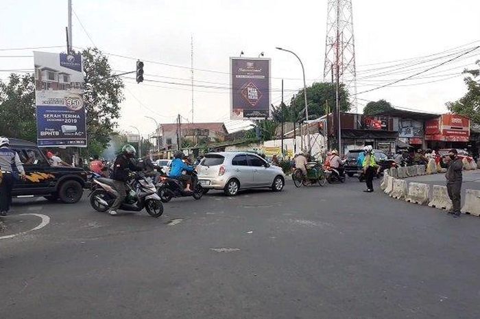 Akses Jalan Baru Underpass Sisi Barat, Kelurahan Bekasijaya, Kecamatan Bekasi Timur, Kota Bekasi mulai dibuka, Selasa (16/6/2020) 