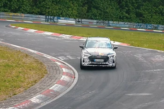 Prototipe Audi e-Tron S di Sirkuit Nurburgring