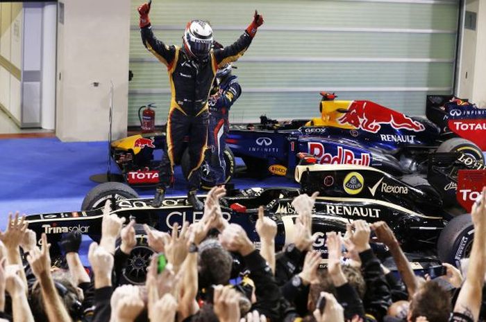 Kimi Raikkonen menang bersama Lotus di F1 Abu Dhabi 2012