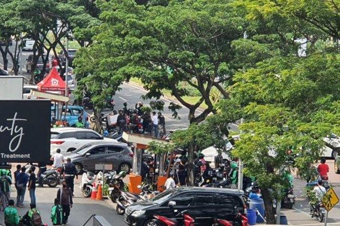 Suasana Green Lake City, Cipondoh, Kota Tangerang pada Minggu (21/6/2020) siang. 