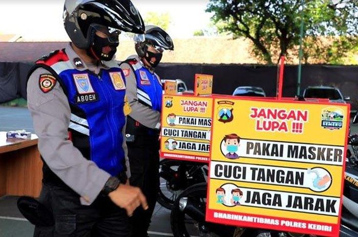 Yamaha Vixion milik Polres Kediri disulap jadi motor tangguh untuk sosialisasikan protokol kesehatan Covid-19 kepada masyarakat, Selasa (23/06/2020).