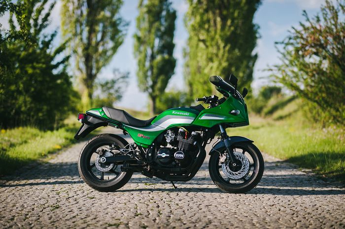 Restorasi modifikasi Kawasaki GPZ750